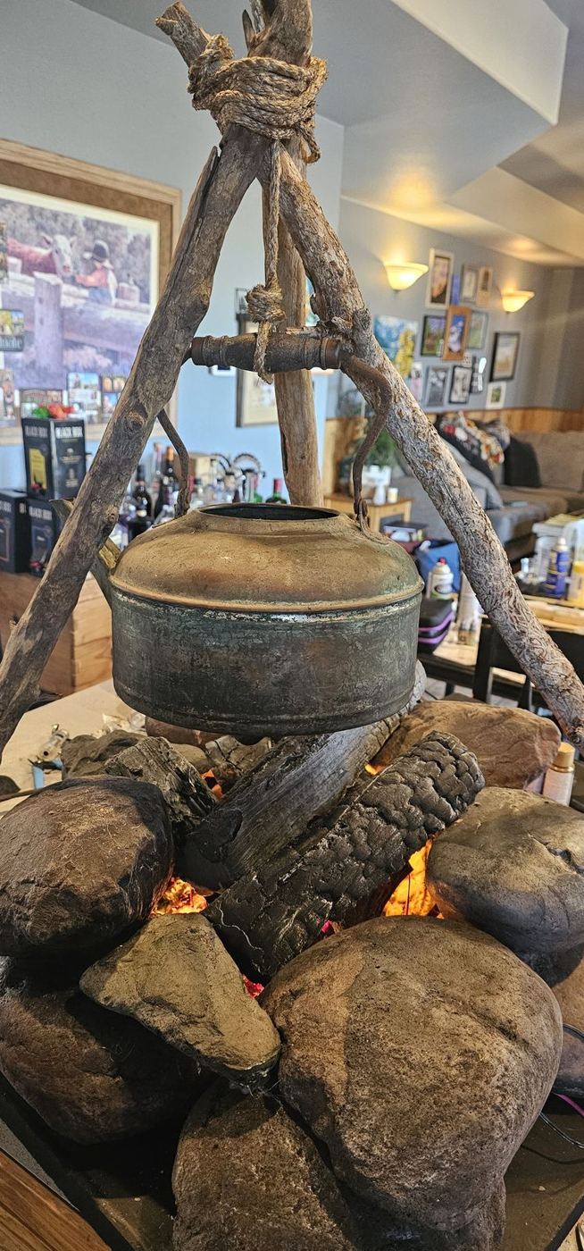 Campfire and kettle, lit